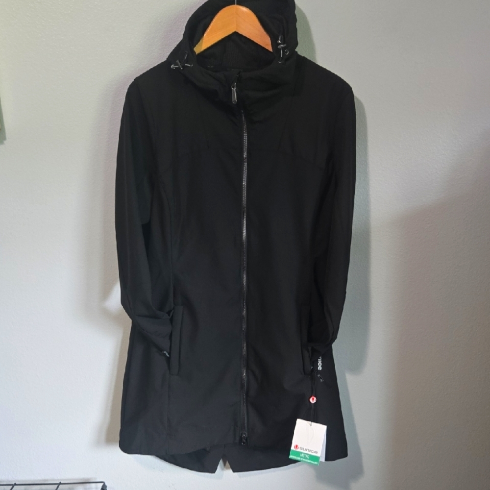 Sunice Black Softshell Jacket In Size Large